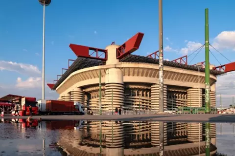 رسميًا.. ميلان وإنتر يستحوذان على "سان سيرو"